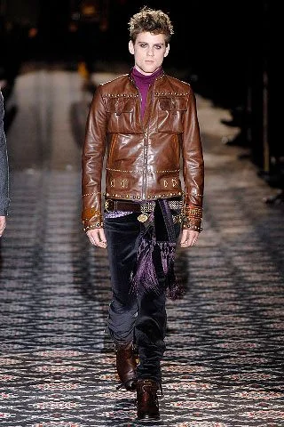 Look 16